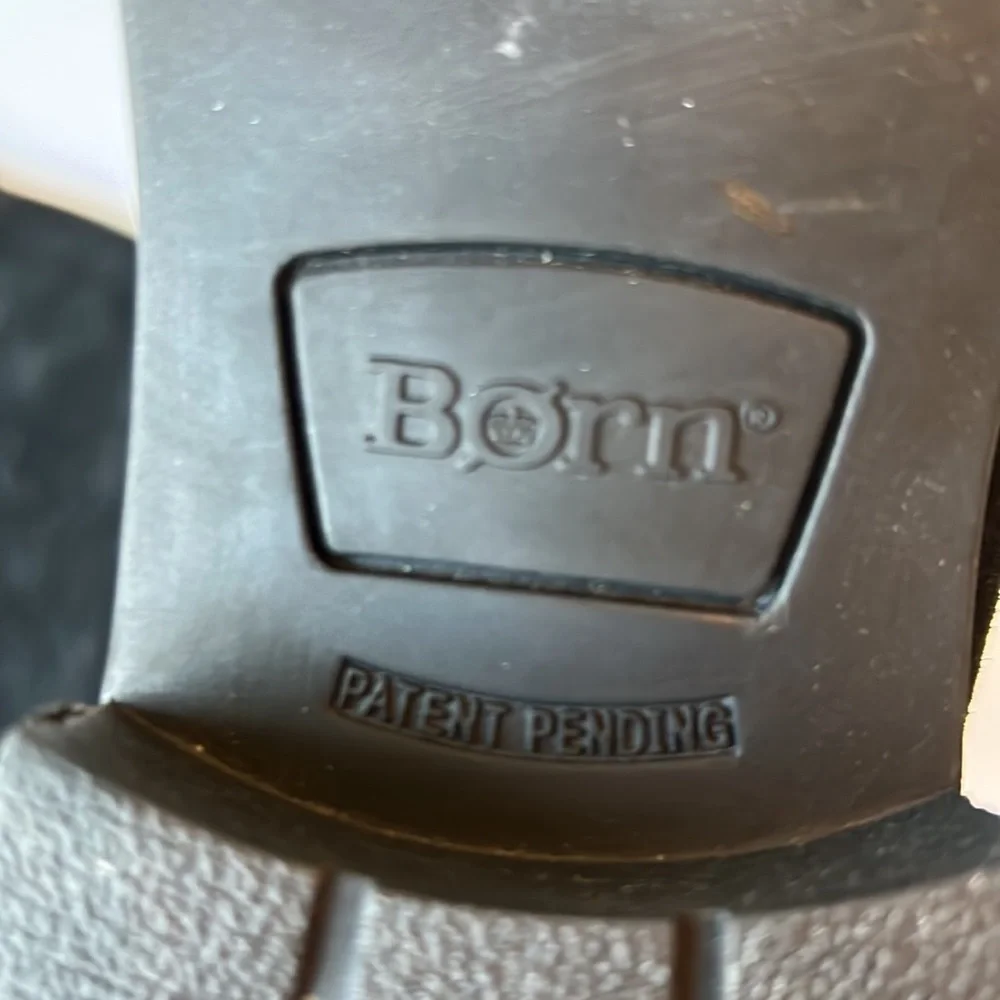 NWOT Born Women’s Borman Boots, size 6, distressed black, zip back. Knee high.